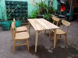 Meja Makan Kayu Jati Asli Murah – Kalasan Yogyakarta (Rp1.100.000)
