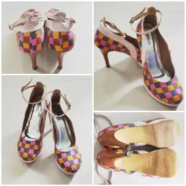 Sepatu heels wanita stiletto GARUCCI size 41, preloved
