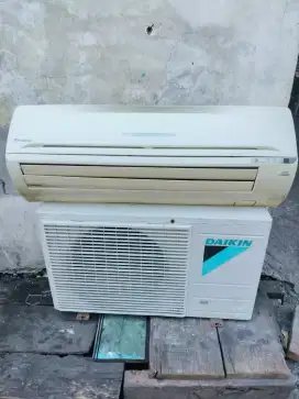 Dijual ac daikin 3/4 pk bekas/second