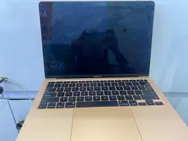 Macbook Air 2020,13 inc Ram 8gb/256 SSD