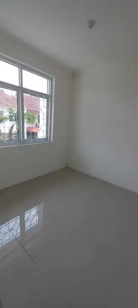 Dijual Rumah Daan Mogot Baru