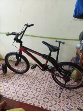Sepeda BMX united UK 20