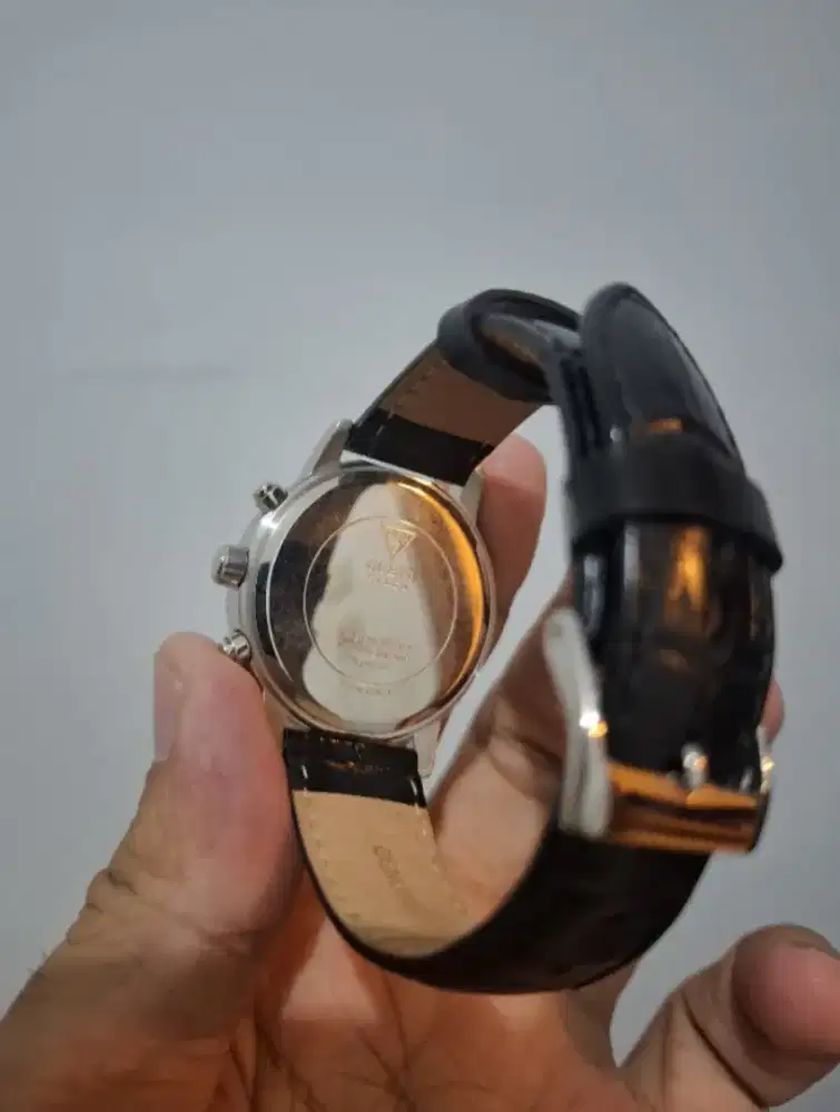 Jam tangan Giotona