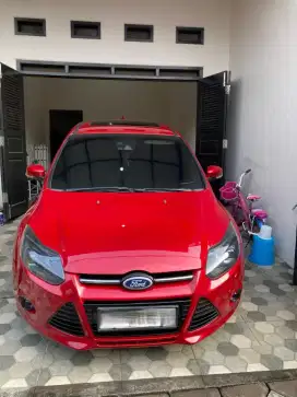 Ford Focus 2.0 Merah 2013 type S