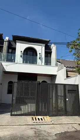 Rumah Manyar 2 Lantai NEW, ROW 3 MOBIL