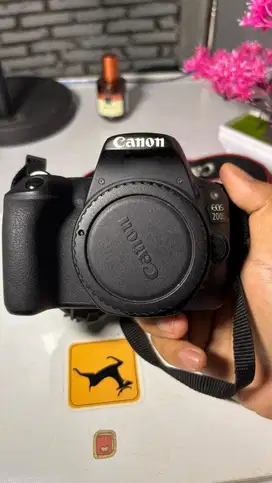 Kamera Canon 200D (Nego)