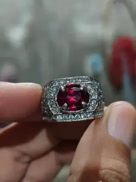 Natural Pyrope Almandine Garnet Luster Luber Menyala Gemericik