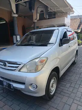 Daihatsu Xenia 2004 Bensin