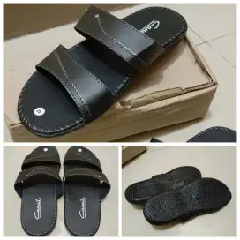 Sandal Pria Carvil Hitam