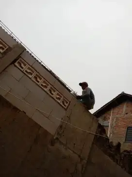 Tukang bangunan