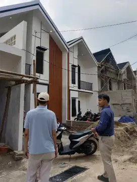 Rumah 2 lantai 3 kamar tidur dan 2 kamar tidur  harga murah