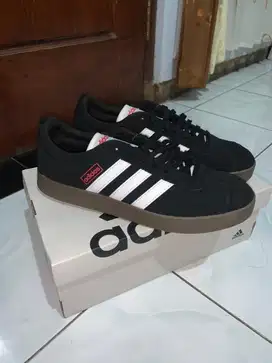 Adidas VL court 2.0