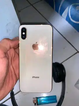 iPhone xs 64gb inter