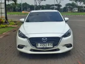 Mazda 3 HB AT 2018 Putih