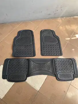 Karpet Karet Mobil Tebal Innova Reborn/Fortuner VRZ