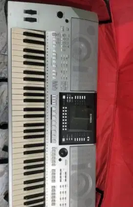 Keyboard Yamaha psr s910