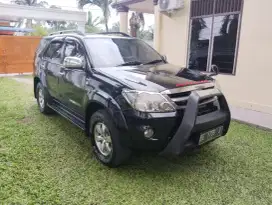 Fortuner Diesel tipe G Manual hitam