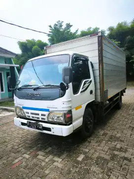 Isuzu Elf box NKR 55