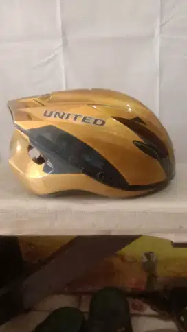 HELM SEPEDA MTB - ROADBIKE UNITED