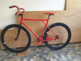 Sepeda fixie 700C