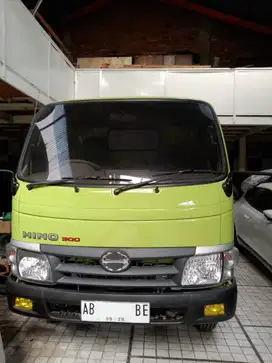 Hino Dutro 130 HD (Dum truk)