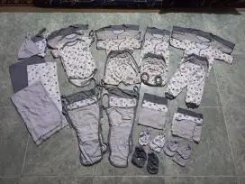 TAKE ALL 2 PAKET BAJU NEWBORN LENGKAP SESUAI GAMBAR