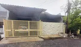 Dijual Rumah 1,5 lantai Baru Renovasi Sutorejo