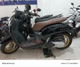 Jual beli scoopy th 2021 remot samping asuransi al amin hairi motor