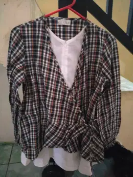 Prelove blouse dari wearing klamby