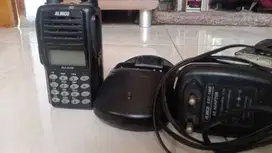 ALAT KOMUNIKASI (HT)