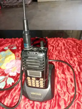 HT merk KNW, charge merk KENWOOD