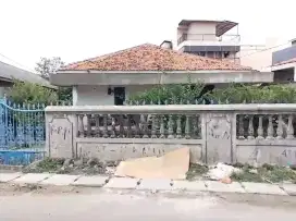 Rumah Luas Dekat Tang City
