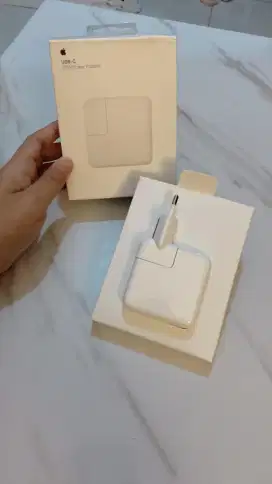 Dijual Cepat! USB-C Power Adapter (Original Apple)