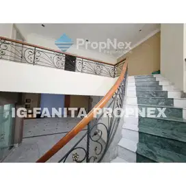 Dijual rumah mewah di Jl Karang Bolong,Ancol Barat,Jkt Utr,LT510m2 LB7
