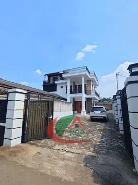 Dijual Rumah 2.5 Lantai di Tengah Perumahan Citragrand dan Kotawisata