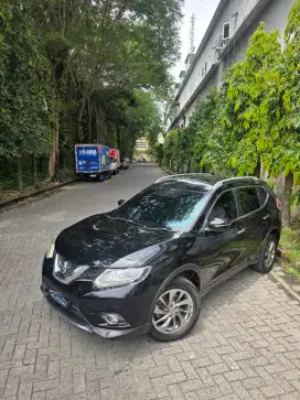 Nissan xtrail 2.5 xt 2014 / 2015 A/T Hitam