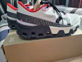 Sepatu Cloudmonster hiper men silver iron , Original
