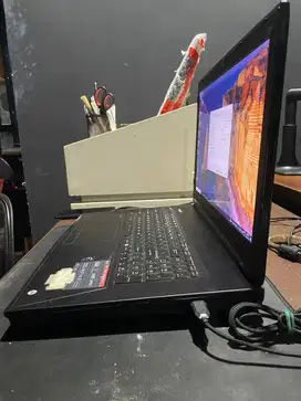 Laptop Gaming MSI Dominator Keyboard France
