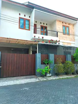 RUMAH SECOND, DEKAT MIROTA GODEAN, DI SLEMAN