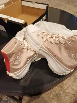 Sepatu converse
