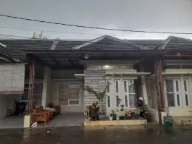 Dijual Cepat Rumah Royal Bazar