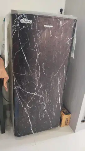 Lemari Es 1 Pintu Panasonic NR-AF191S Kapasitas 164 Liter