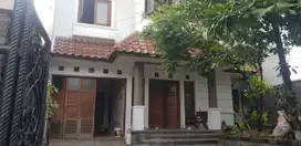 Jual Rumah Strategis di JL.Inhoftank Tegalega Bandung