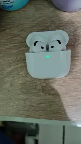 Di jual airpods gen 4 ibox