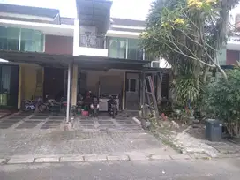 Di Jual Rumah dengan Luas 120 di Citra Grand Cibubur