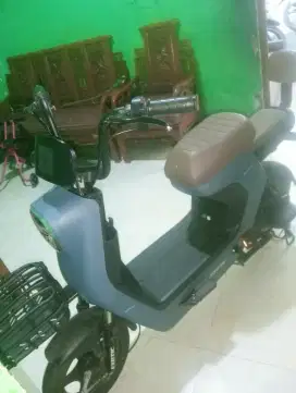 Jual aja bos qu sepeda listrik