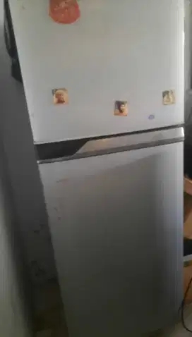 Kulkas panasonic 2 pintu