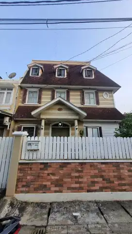 Dijual Rumah HOOK Mutiara Taman Palem  Ukuran 10x15 Hadap Utara
