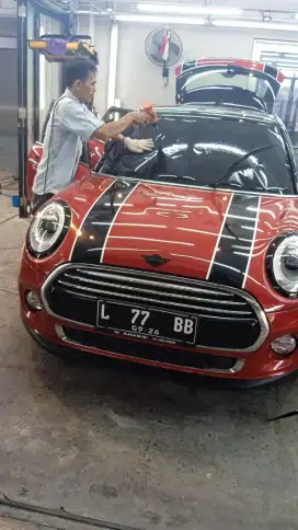 Galeri kaca film mobil