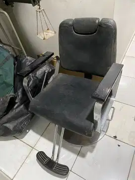 Kursi Pangkas Rambut / Kursi Barbershop